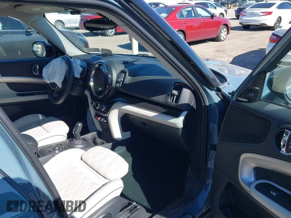 2024 MINI Countryman Cooper S with VIN WMZ83BR07R3R60405, listed as a IAAI auction lot 41882928 with 17,595 mi miles and . Bid and sale history available at DreamBid. Image 5.