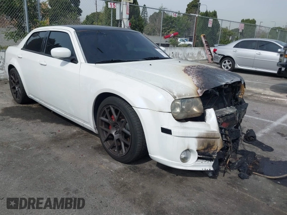 2007 Chrysler 300 C SRT8 with VIN 2C3LA73W17H659735, listed as a IAAI auction lot 41688198 with 132,785 mi miles. Bid and sale history available at carsss.com. Image 1.