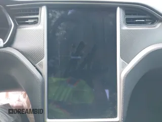 2018 Tesla Model S 75D z VIN 5YJSA1E28JF272630, wystawiony jako IAAI lot #42317422 z przebiegiem Nie podano mil oraz . Historia ofert i sprzedaży dostępna na DreamBid. Obrazek 7.