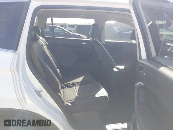 2021 Volkswagen Tiguan SE with VIN 3VV3B7AX9MM051920, listed as a IAAI auction lot 41826721 with 127,699 mi miles and . Bid and sale history available at DreamBid. Image 8.