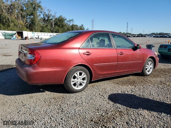 2004 Toyota Camry LE with VIN 4T1BF32K14U064646, listed as a Copart auction lot 83047914 with 44,578 mi miles and Salvage Title. Bid and sale history available at carsss.com. Image 3.