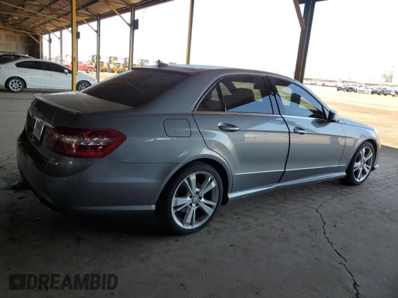 2013 Mercedes-Benz E 350 Luxury z VIN WDDHF5KB9DA683237, wystawiony jako Copart lot #65472505 z przebiegiem 135 380 mil mil oraz Czysty tytuł • Clean title. Historia ofert i sprzedaży dostępna na DreamBid. Obrazek 3.