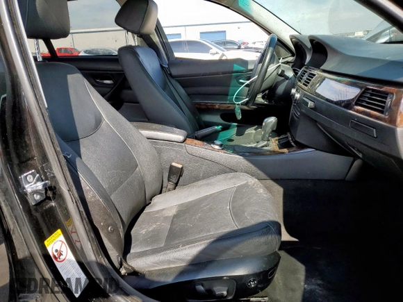 2008 BMW 3 Series 328i z VIN WBAVC53598FZ88029, wystawiony jako Copart lot #55409275 z przebiegiem Nie podano mil oraz Szkoda całkowita • Salvage title. Historia ofert i sprzedaży dostępna na DreamBid. Obrazek 7.