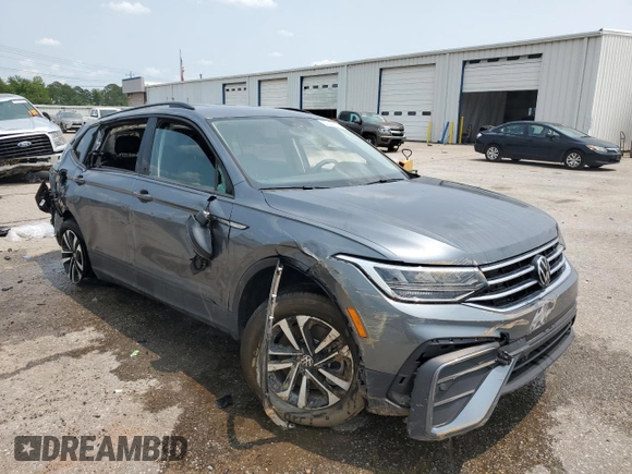 2023 Volkswagen Tiguan S z VIN 3VVRB7AX4PM043335, wystawiony jako Copart lot #59045145 z przebiegiem 31 659 mil mil oraz Szkoda całkowita • Salvage title. Historia ofert i sprzedaży dostępna na DreamBid. Obrazek 4.