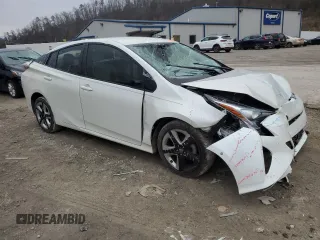 2018 Toyota Prius Two z VIN JTDKARFUXJ3553680, wystawiony jako Copart lot #88928815 z przebiegiem Nie podano mil oraz Szkoda całkowita • Salvage title. Historia ofert i sprzedaży dostępna na DreamBid. Obrazek 4.