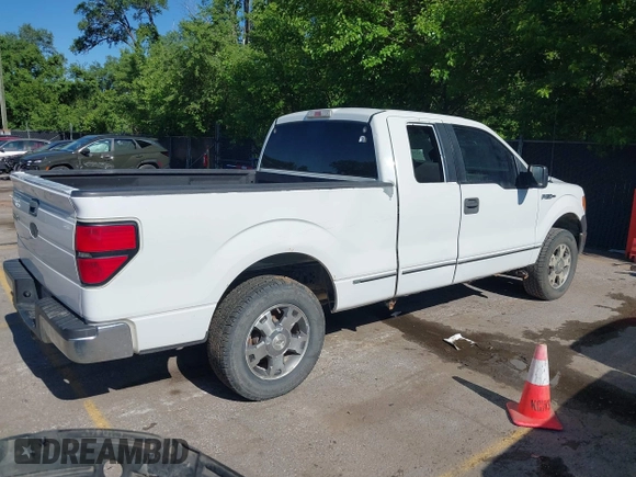 2009 Ford F-150 XLT with VIN 1FTRX12V99KC16139, listed as a IAAI auction lot 42327510 with 192,148 mi miles and . Bid and sale history available at DreamBid. Image 4.