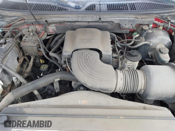 2002 Ford F-150 XL z VIN 1FTRX18W92KE21921, wystawiony jako IAAI lot #42488433 z przebiegiem 151 746 mil mil oraz . Historia ofert i sprzedaży dostępna na DreamBid. Obrazek 10.