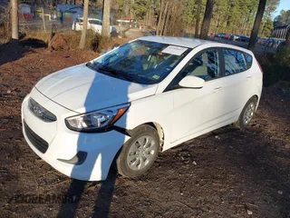 2016 Hyundai Accent SE with VIN KMHCT5AE9GU290829, listed as a IAAI auction lot 41209115 with 27,998 mi miles. Bid and sale history available at carsss.com. Image 2.