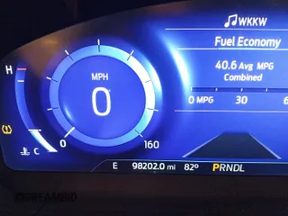2020 Ford Escape Titanium Hybrid z VIN 1FMCU0DZ2LUA12203, wystawiony jako IAAI lot #42575766 z przebiegiem 98 202 mil mil oraz . Historia ofert i sprzedaży dostępna na DreamBid. Obrazek 1.