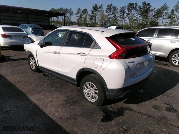 2018 Mitsubishi Eclipse Cross ES with VIN JA4AS3AA9JZ066738, listed as a IAAI auction lot 32660621 with 1 mi miles. Bid and sale history available at carsss.com. Image 3.