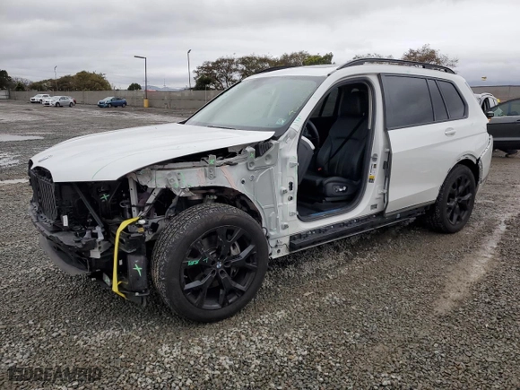 2021 BMW X7 xDrive40i with VIN 5UXCW2C07M9H71464, listed as a Copart auction lot 45279725 with 54,353 mi miles and Salvage Title. Bid and sale history available at carsss.com. Image 1.