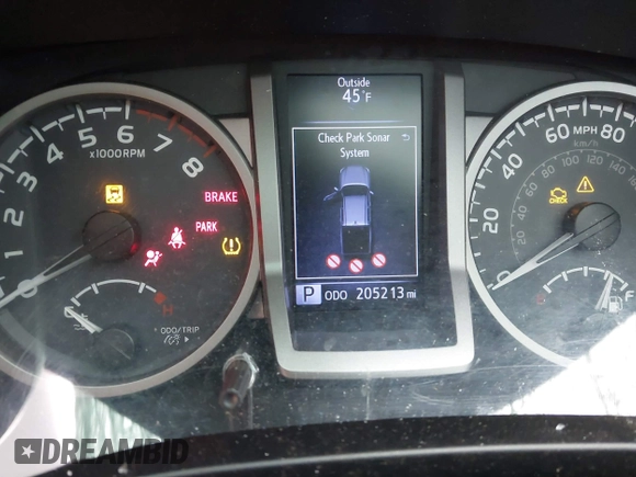 2017 Toyota Tacoma SR5 z VIN 3TMAZ5CN7HM043144, wystawiony jako IAAI lot #41758561 z przebiegiem 205 213 mil mil oraz . Historia ofert i sprzedaży dostępna na DreamBid. Obrazek 7.