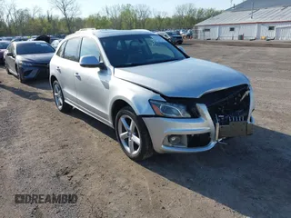 2012 Audi Q5 Premium Plus z VIN WA1DKAFP2CA134068, wystawiony jako IAAI lot #42103435 z przebiegiem 174 889 mil mil oraz . Historia ofert i sprzedaży dostępna na DreamBid. Obrazek 1.