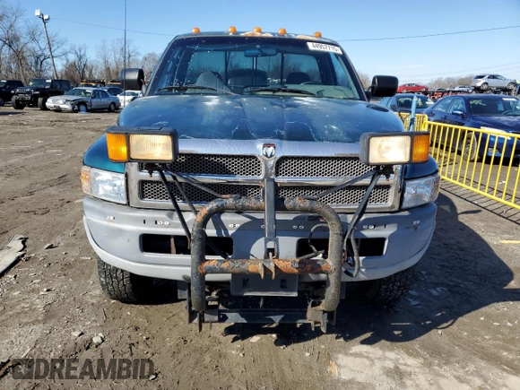 1997 Dodge 2500 with VIN 1B7KF26Z5VJ523640, listed as a Copart auction lot 44957715 with 255,503 mi miles and Clean Title. Bid and sale history available at DreamBid. Image 5.