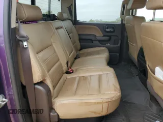2017 GMC Sierra 2500HD Denali z VIN 1GT12UEG4HF127967, wystawiony jako Copart lot #51812665 z przebiegiem Nie podano mil oraz Szkody całkowita. Historia ofert i sprzedaży dostępna na DreamBid. Obrazek 10.