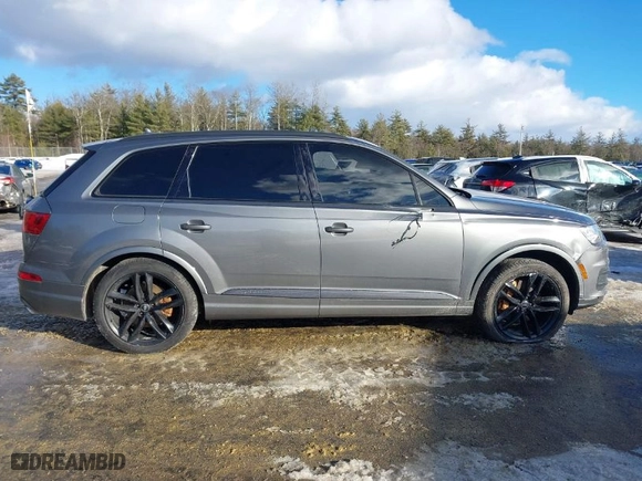 2017 Audi Q7 Prestige with VIN WA1VABF76HD046837, listed as a IAAI auction lot 41467499 with 116,011 mi miles. Bid and sale history available at carsss.com. Image 14.