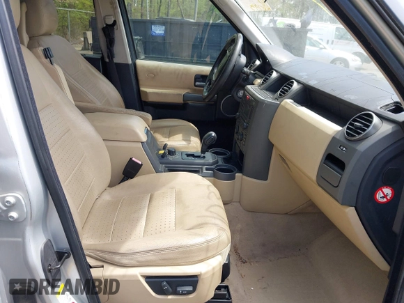 2005 Land Rover LR3 SE with VIN SALAE25475A318916, listed as a IAAI auction lot 42103237 with 216,795 mi miles and . Bid and sale history available at DreamBid. Image 5.