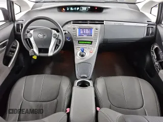 2013 Toyota Prius with VIN JTDKN3DP3D3032786, listed as a Copart auction lot 56362285 with 48,740 mi miles and Clean Title. Bid and sale history available at DreamBid. Image 8.