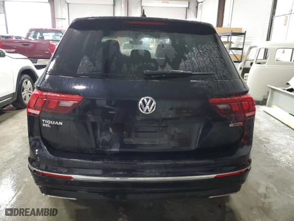 2020 Volkswagen Tiguan SEL Premium R-Line with VIN 3VV4B7AX5LM171670, listed as a Copart auction lot 43829125 with 67,685 mi miles and Salvage Title. Bid and sale history available at carsss.com. Image 6.