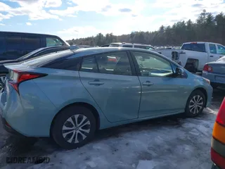 2022 Toyota Prius LE with VIN JTDL9MFUXN3040161, listed as a IAAI auction lot 41634231 with 8,437 mi miles. Bid and sale history available at carsss.com. Image 13.
