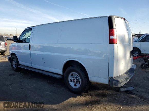 2017 GMC Savana Cargo z VIN 1GTW7AFF8H1911027, wystawiony jako Copart lot #84908094 z przebiegiem 139 217 mil mil oraz Szkody całkowita. Historia ofert i sprzedaży dostępna na DreamBid. Obrazek 2.