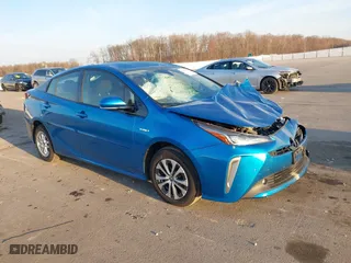 2019 Toyota Prius LE with VIN JTDL9RFU2K3013061, listed as a IAAI auction lot 41797721 with 122,721 mi miles. Bid and sale history available at carsss.com. Image 1.