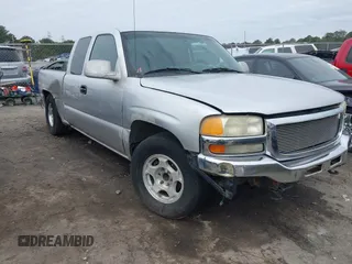 2003 GMC Sierra 1500 SLE z VIN 2GTEC19T031409690, wystawiony jako IAAI lot #41525653 z przebiegiem 355 600 mil mil oraz . Historia ofert i sprzedaży dostępna na DreamBid. Obrazek 1.