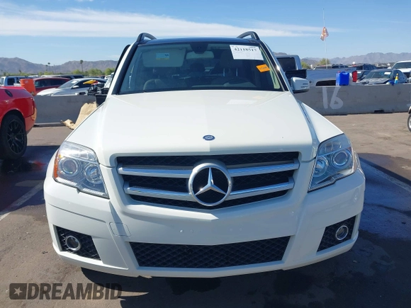 2011 Mercedes-Benz GLK 350 with VIN WDCGG5GB7BF651781, listed as a IAAI auction lot 42118517 with 100,167 mi miles and . Bid and sale history available at carsss.com. Image 12.