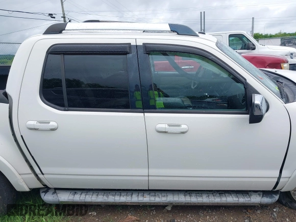2008 Ford Explorer Sport Trac Limited с VIN 1FMEU33E78UA20653, выставлен на аукционе IAAI как лот 42178143 с пробегом 168 105 миль миль и . История ставок и продаж доступна на DreamBid. Изображение 13.