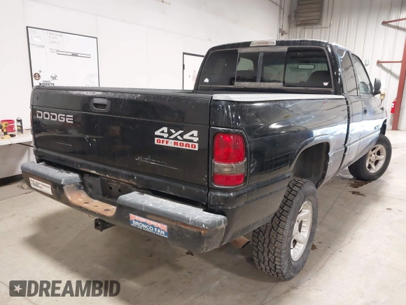2001 Dodge 1500 with VIN 3B7HF13Y91G757761, listed as a IAAI auction lot 41403151 with 115,882 mi miles and . Bid and sale history available at DreamBid. Image 4.