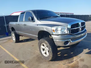 2007 Dodge 1500 SLT with VIN 1D7HU18237J580681, listed as a IAAI auction lot 42054665 with 264,010 mi miles. Bid and sale history available at carsss.com. Image 1.