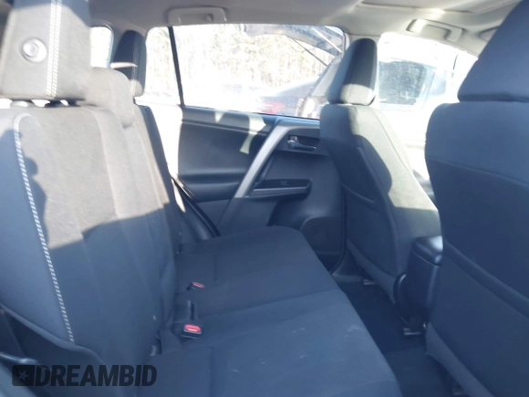 2018 Toyota RAV4 XLE z VIN 2T3WFREV6JW503353, wystawiony jako IAAI lot #41641002 z przebiegiem 54 013 mil mil oraz . Historia ofert i sprzedaży dostępna na DreamBid. Obrazek 8.