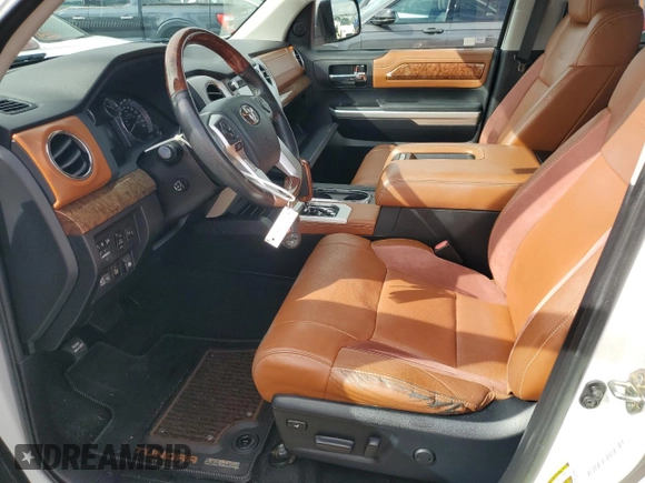 2016 Toyota Tundra Platinum z VIN 5TFGW5F17GX205276, wystawiony jako Copart lot #74146184 z przebiegiem Nie podano mil oraz Nie do naprawy • Non repairable. Historia ofert i sprzedaży dostępna na DreamBid. Obrazek 7.