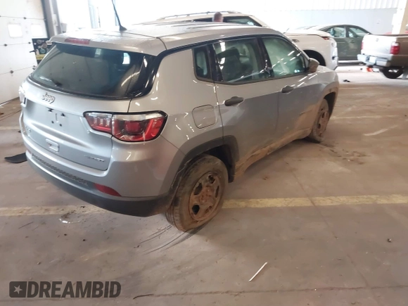2018 Jeep Compass Sport z VIN 3C4NJDAB6JT179613, wystawiony jako IAAI lot #41893360 z przebiegiem 72 846 mil mil oraz . Historia ofert i sprzedaży dostępna na DreamBid. Obrazek 4.