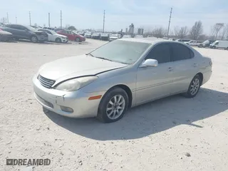 2004 Lexus ES 330 with VIN JTHBA30G345034106, listed as a IAAI auction lot 41754637 with 176,000 mi miles. Bid and sale history available at carsss.com. Image 2.