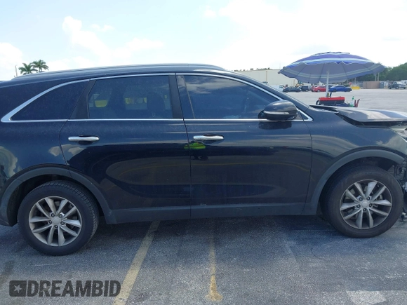 2017 Kia Sorento LX with VIN 5XYPG4A34HG276651, listed as a IAAI auction lot 41971527 with 122,640 mi miles. Bid and sale history available at carsss.com. Image 13.