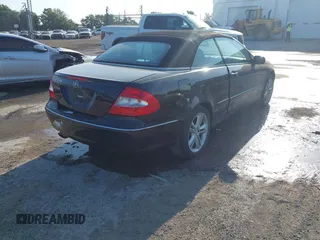 2006 Mercedes-Benz CLK 350 z VIN WDBTK56G36T066444, wystawiony jako IAAI lot #42313122 z przebiegiem 169 867 mil mil oraz . Historia ofert i sprzedaży dostępna na DreamBid. Obrazek 4.