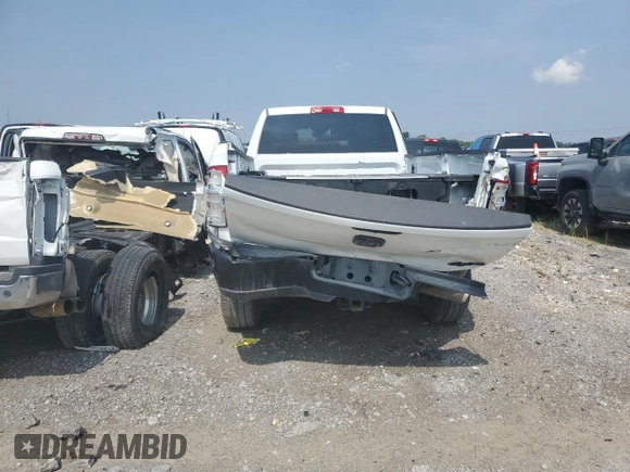 2024 Ram 2500 Tradesman z VIN 3C6UR5HL6RG270224, wystawiony jako Copart lot #45301145 z przebiegiem 44 193 mil mil oraz Szkoda całkowita • Salvage title. Historia ofert i sprzedaży dostępna na DreamBid. Obrazek 6.