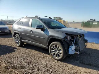 2023 Toyota RAV4 XLE Premium z VIN 2T3A1RFV1PW338747, wystawiony jako Copart lot #63516035 z przebiegiem 31 996 mil mil oraz Szkoda całkowita • Salvage title. Historia ofert i sprzedaży dostępna na DreamBid. Obrazek 4.