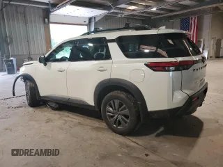 2023 Nissan Pathfinder SV z VIN 5N1DR3BD1PC261313, wystawiony jako Copart lot #55912155 z przebiegiem 13 527 mil mil oraz Szkoda całkowita • Salvage title. Historia ofert i sprzedaży dostępna na DreamBid. Obrazek 2.