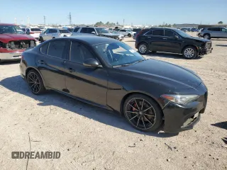 2017 Alfa Romeo Giulia Ti z VIN ZARFAECN2H7550899, wystawiony jako Copart lot #51627825 z przebiegiem 110 489 mil mil oraz Szkody całkowita. Historia ofert i sprzedaży dostępna na DreamBid. Obrazek 4.