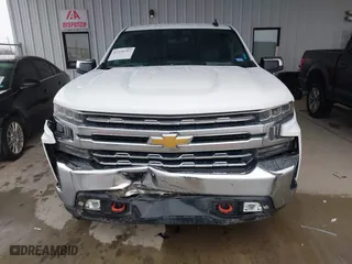 2019 Chevrolet Silverado 1500 LT with VIN 1GCPWCED3KZ215896, listed as a IAAI auction lot 41330797 with 117,972 mi miles. Bid and sale history available at carsss.com. Image 12.