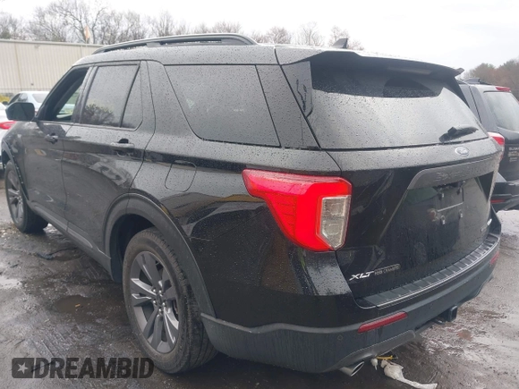 2022 Ford Explorer XLT with VIN 1FMSK8DH6NGB16928, listed as a IAAI auction lot 41917630 with 51,427 mi miles and . Bid and sale history available at DreamBid. Image 3.
