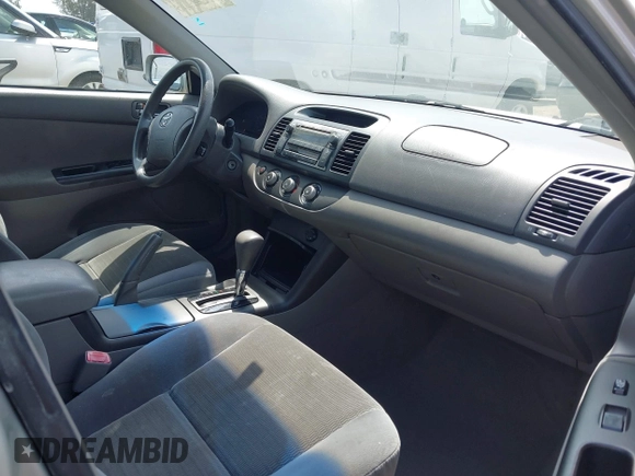 2006 Toyota Camry STD with VIN 4T1BE32K26U164258, listed as a IAAI auction lot 42120723 with 172,018 mi miles. Bid and sale history available at carsss.com. Image 5.