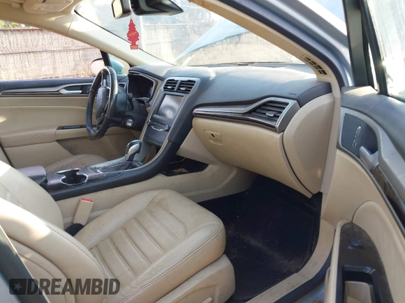 2014 Ford Fusion SE Hybrid with VIN 3FA6P0LU2ER168949, listed as a IAAI auction lot 40366468 with 188,802 mi miles. Bid and sale history available at carsss.com. Image 5.