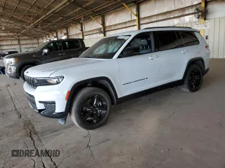 2023 Jeep Grand Cherokee Altitude z VIN 1C4RJJAGXP8856505, wystawiony jako Copart lot #52243505 z przebiegiem 31 422 mil mil oraz Szkoda całkowita • Salvage title. Historia ofert i sprzedaży dostępna na DreamBid. Obrazek 1.