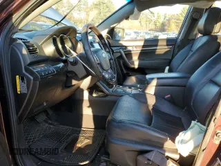 2013 Kia Sorento EX z VIN 5XYKUDA20DG335652, wystawiony jako Copart lot #82519494 z przebiegiem 107 705 mil mil oraz Czysty tytuł • Clean title. Historia ofert i sprzedaży dostępna na DreamBid. Obrazek 7.