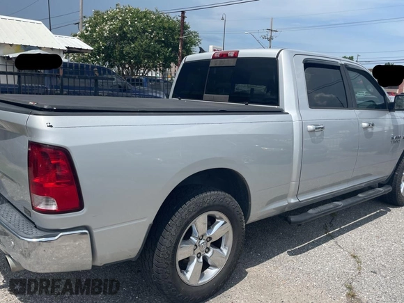 2014 Ram 1500 Big Horn z VIN 1C6RR6TT0ES435013, wystawiony jako Copart lot #59365815 z przebiegiem 211 373 mil mil oraz Czysty tytuł • Clean title. Historia ofert i sprzedaży dostępna na DreamBid. Obrazek 4.