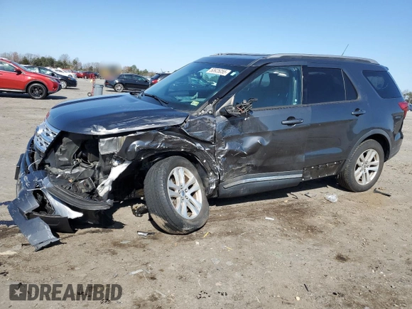 2018 Ford Explorer XLT with VIN 1FM5K8D89JGC38609, listed as a Copart auction lot 50925055 with 56,794 mi miles and Salvage Title. Bid and sale history available at DreamBid. Image 1.