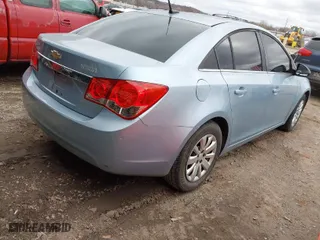 2011 Chevrolet Cruze LS with VIN 1G1PC5SH7B7103215, listed as a IAAI auction lot 41185833 with 140,867 mi miles. Bid and sale history available at carsss.com. Image 4.